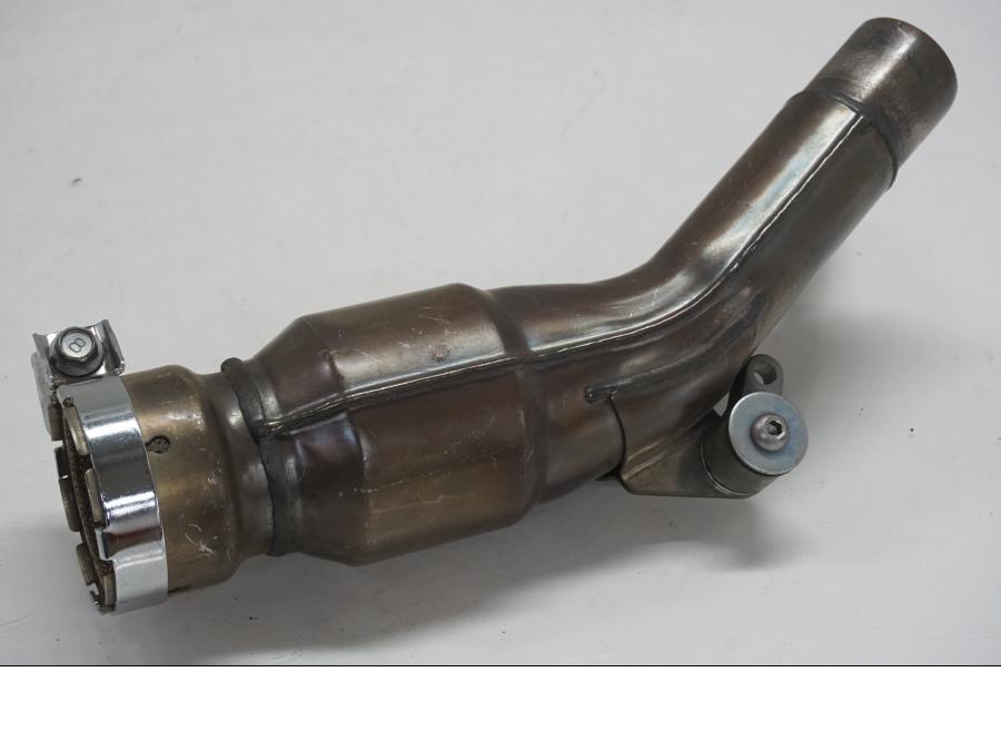 Höger sida pÄ Mellanburk frÄn en Yamaha YZF 1000 R1 -2005 motorcykel.