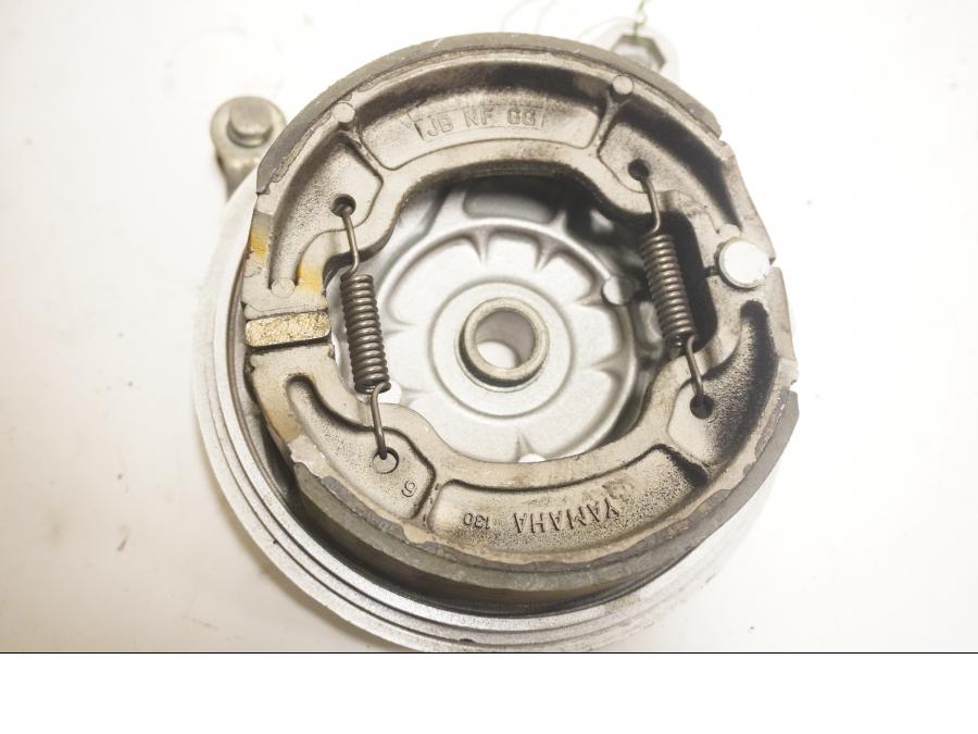 Baksidan på Bromstrumma från en Yamaha XV 125 -1998 motorcykel.
