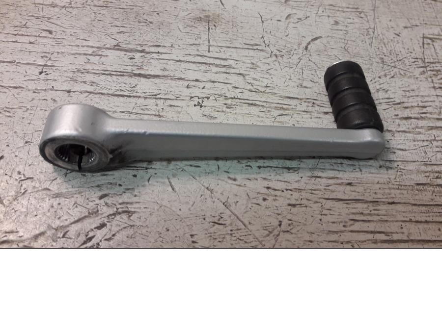 Höger sida på Växelpedal från en BMW R 1200 GS -2004 motorcykel.