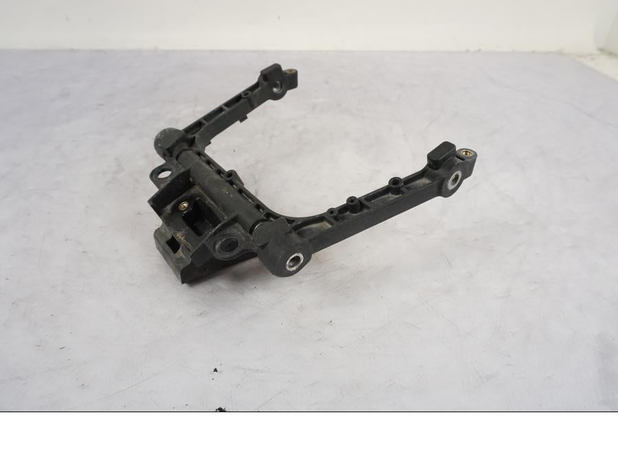 Baksidan på Bakram från en KTM 790 Duke -2018 motorcykel.