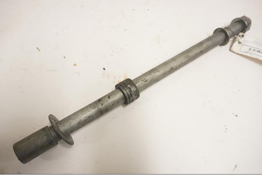 Framsidan på Axel från en Honda CTX 1300 -2014 motorcykel.