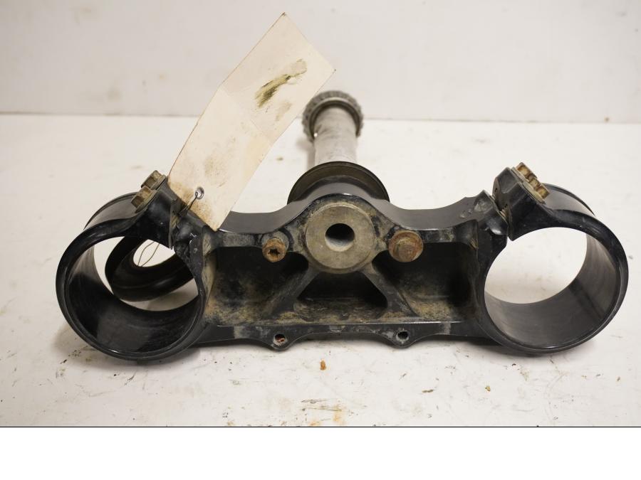 Baksidan på Gaffelkrona från en KTM 125 EXC -2015 motorcykel.