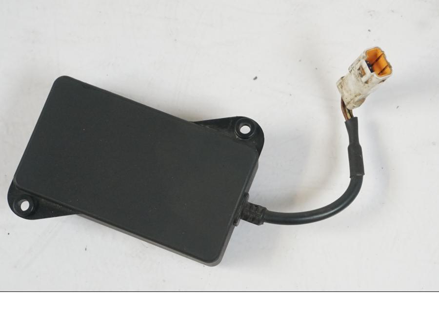 Höger sida på Control Unit från en KTM 1290 Super Duke R -2018 motorcykel.