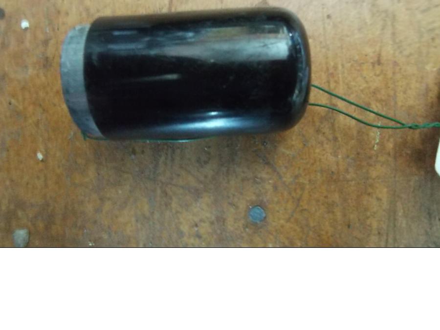 Baksidan på Styrvikt från en Suzuki RF 900 R -1998 motorcykel.