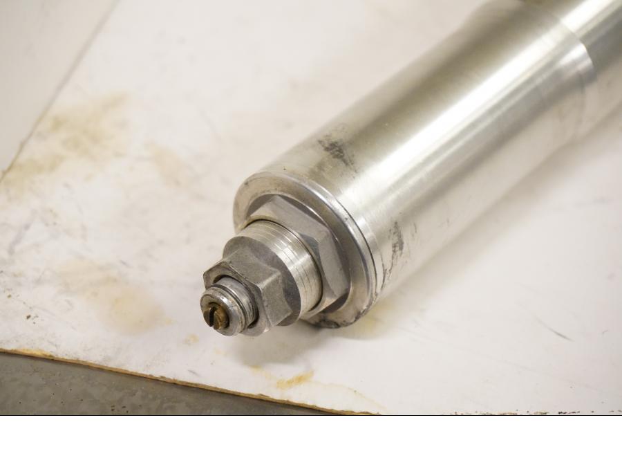 Snett uppifrån på Gaffelben från en Ducati 900 SS -1999 motorcykel.