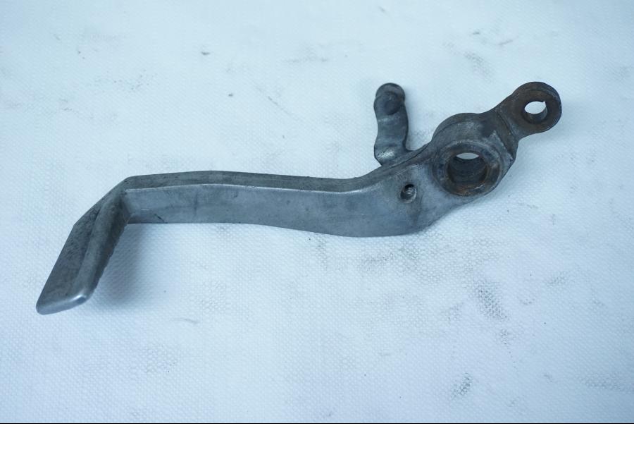 Baksidan pÄ Bromspedal frÄn en Yamaha YZF 1000 R -1997 motorcykel.