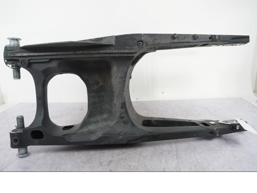 Extrabild6 på Sving från en Ducati Multistrada V4 -2024 motorcykel.