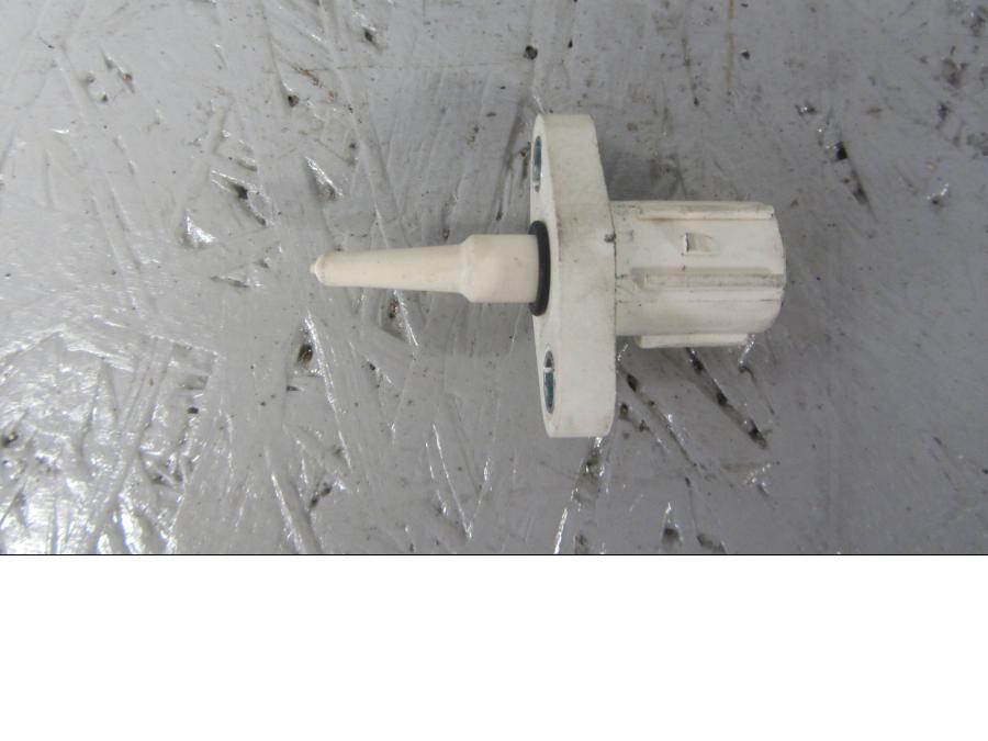 Framsidan på Luftburksensor från en Honda CB 1000 R -2010 motorcykel.