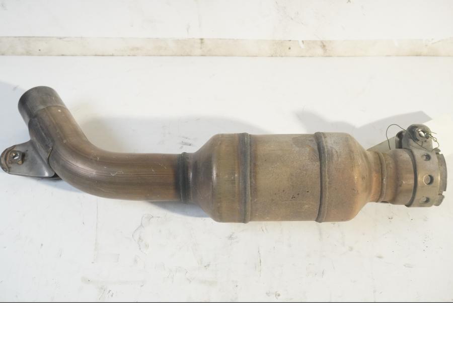 Baksidan på Mellanrör från en Yamaha FZ-6 -2007 motorcykel.