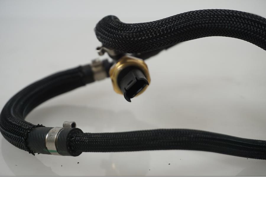 Höger sida på Fuel Rail från en BMW R 1250 RS -2020 motorcykel.