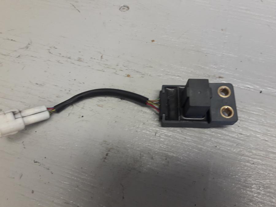 Framsidan på Tilt Sensor från en KTM 125 Duke -2017 motorcykel.