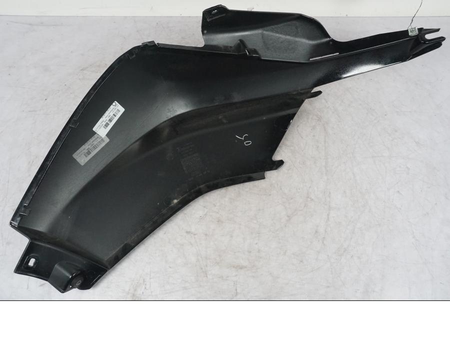 Extrabild1 på Bensintankskåpa från en BMW K 1600 GTL -2015 motorcykel.