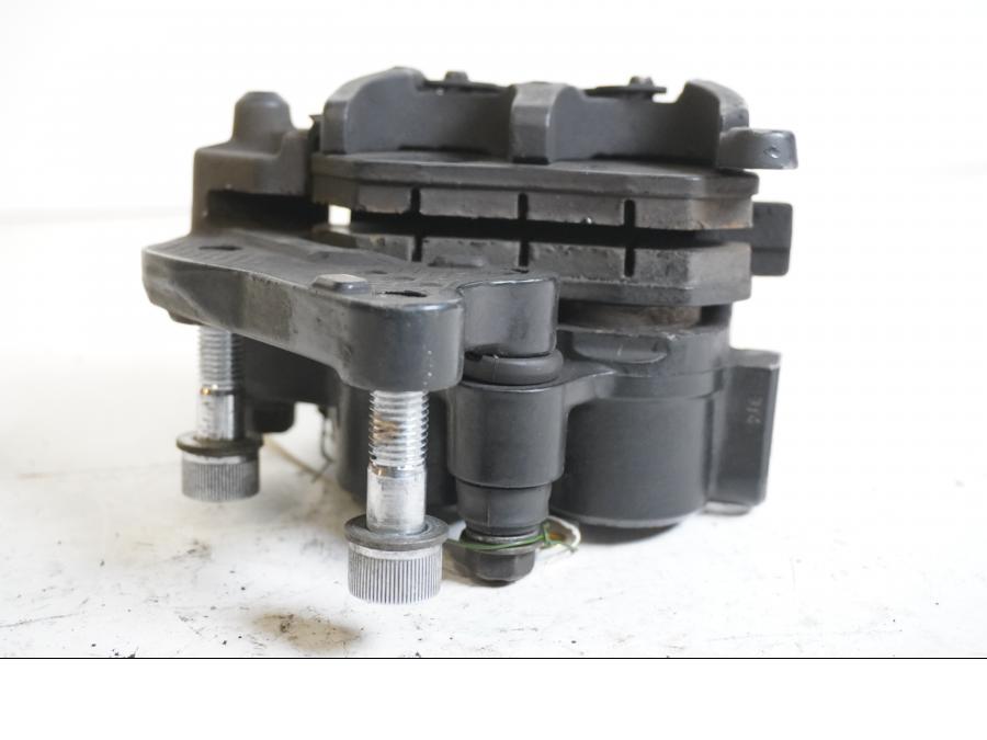 Vänster sida på Bromsok från en Honda VF 750 S -1982 motorcykel.