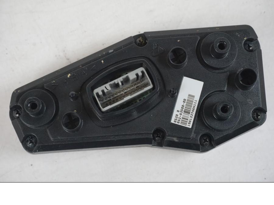 Extrabild5 på Instrumentpanel från en Yamaha MT-09 -2019 motorcykel.