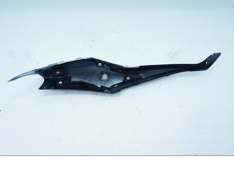 Höger sida på Sidopanel från en Suzuki GSX-R 750 -2009 motorcykel.