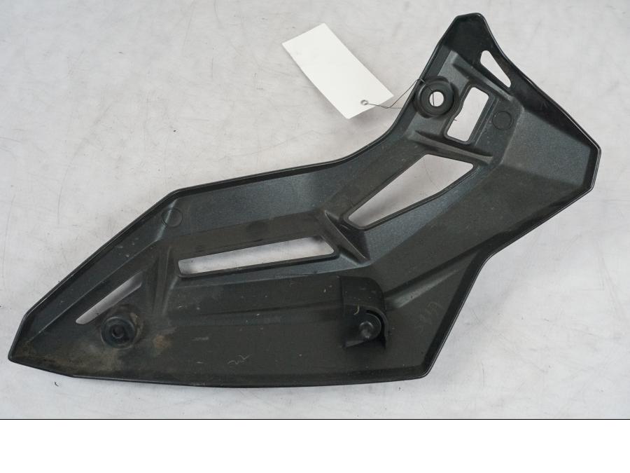 Höger sida på Magkåpa från en Kawasaki Z 900 -2019 motorcykel.