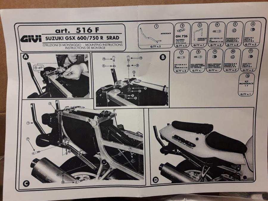 Baksidan på Topboxfäste från en Suzuki GSX-R 750 -1999 motorcykel.
