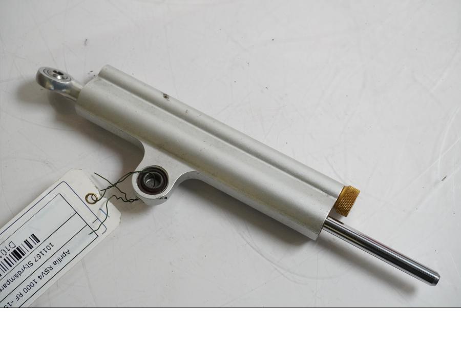 Höger sida på Styrdämpare Öhlins från en Aprilia RSV4 1000 RF -2015 motorcykel.