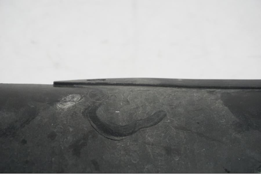 Snett uppifrån på Sidkåpa innerplast från en Kawasaki ZX-6R -2005 motorcykel.