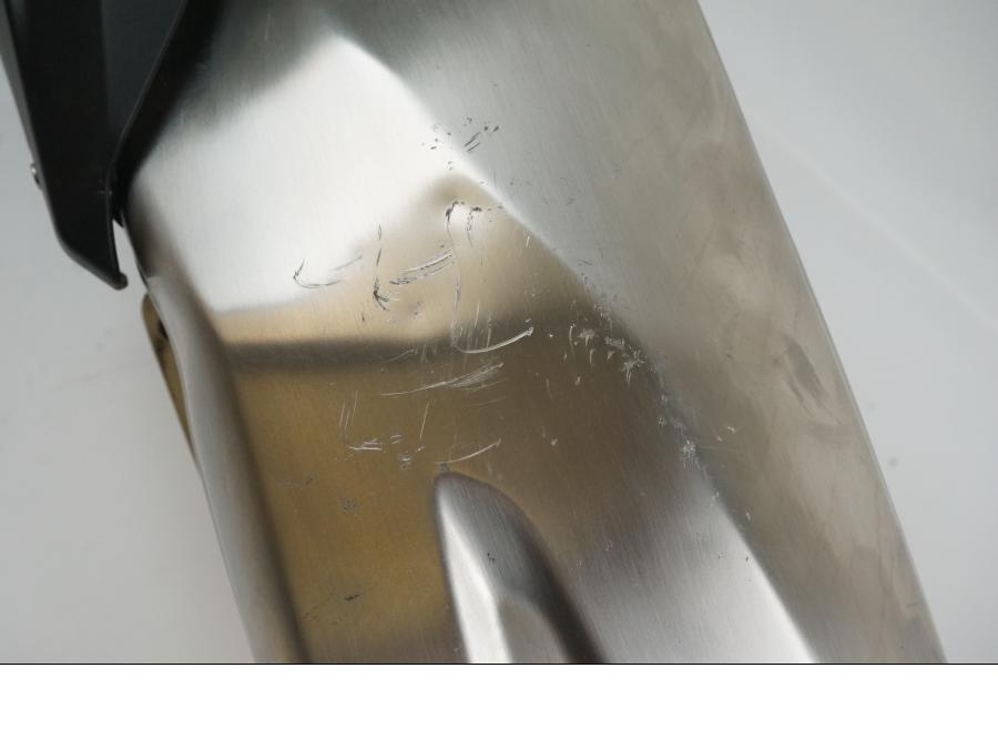 Extrabild4 på Ljuddämpare från en BMW F 900 R -2021 motorcykel.