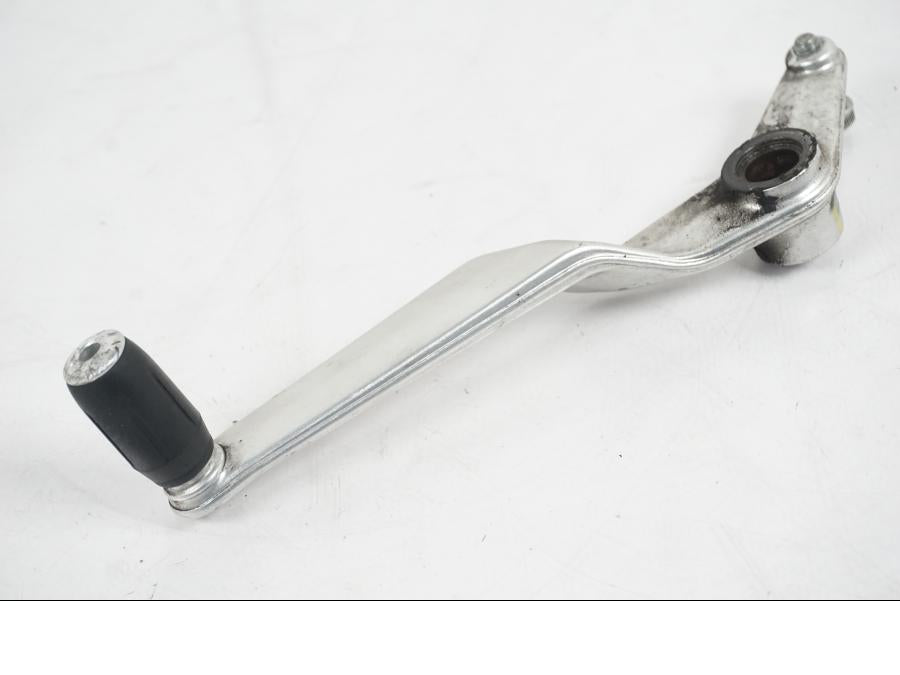 Snett nerifrån på Växelpedal från en MV Agusta Dragster -2014 motorcykel.