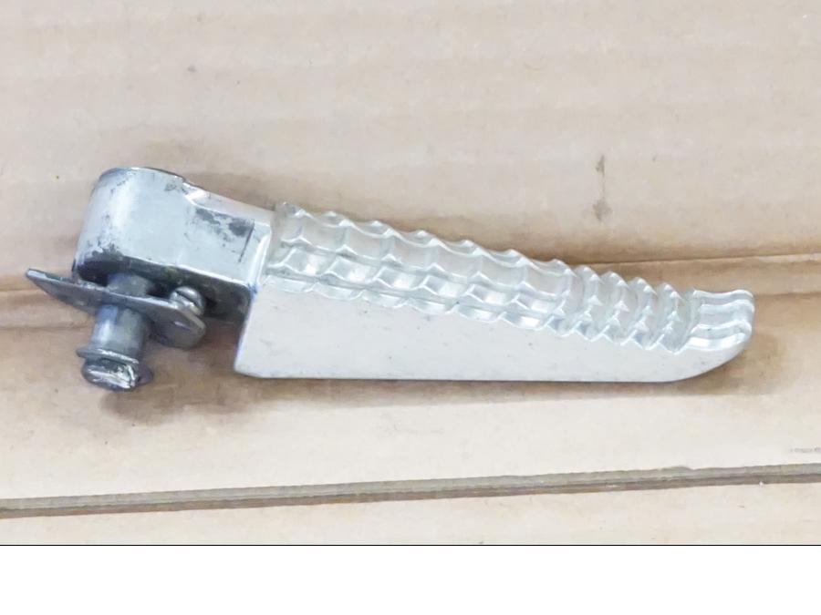 Framsidan på Fotpinne från en Suzuki GSX-R 750 -2009 motorcykel.