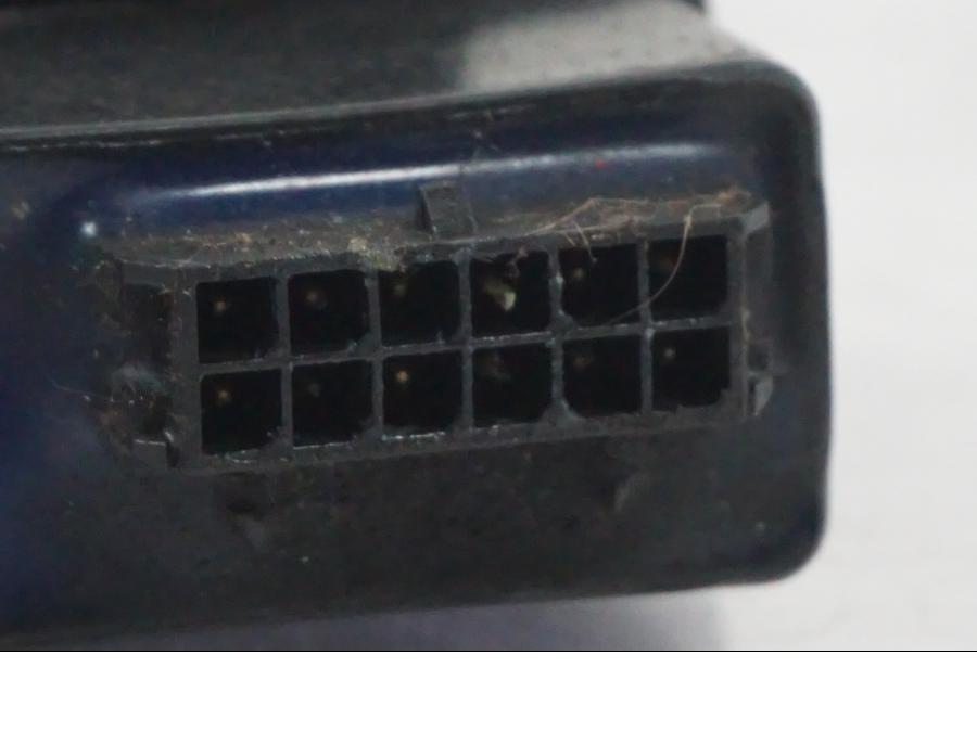 Vänster sida på Styrbox från en MV Agusta Dragster -2014 motorcykel.