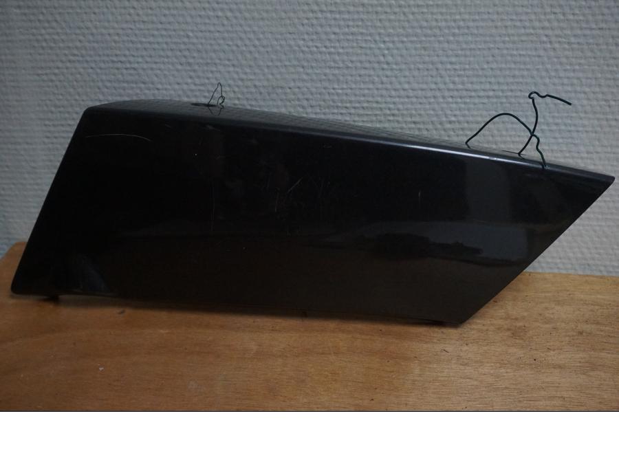 Framsidan på Toppkåpsinsida från en Yamaha FJR 1300 -2008 motorcykel.