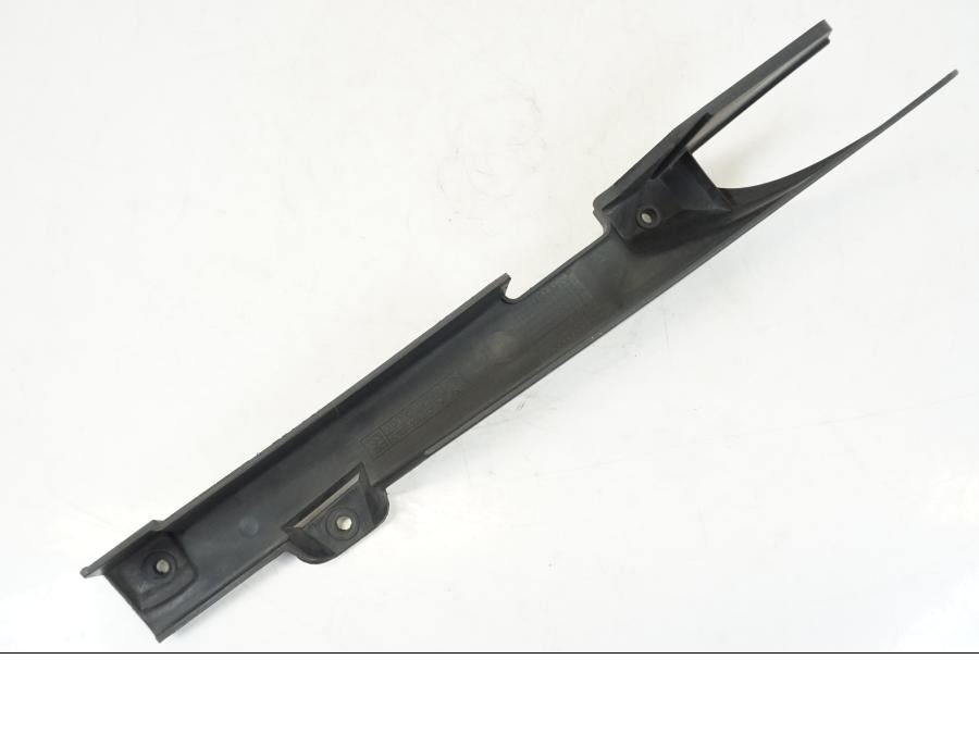 Höger sida på Remskydd från en BMW F 650 CS -2003 motorcykel.