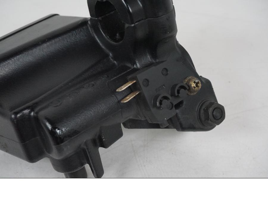 Extrabild2 på Bromshuvudcylinder från en Kawasaki Z 750 -2006 motorcykel.