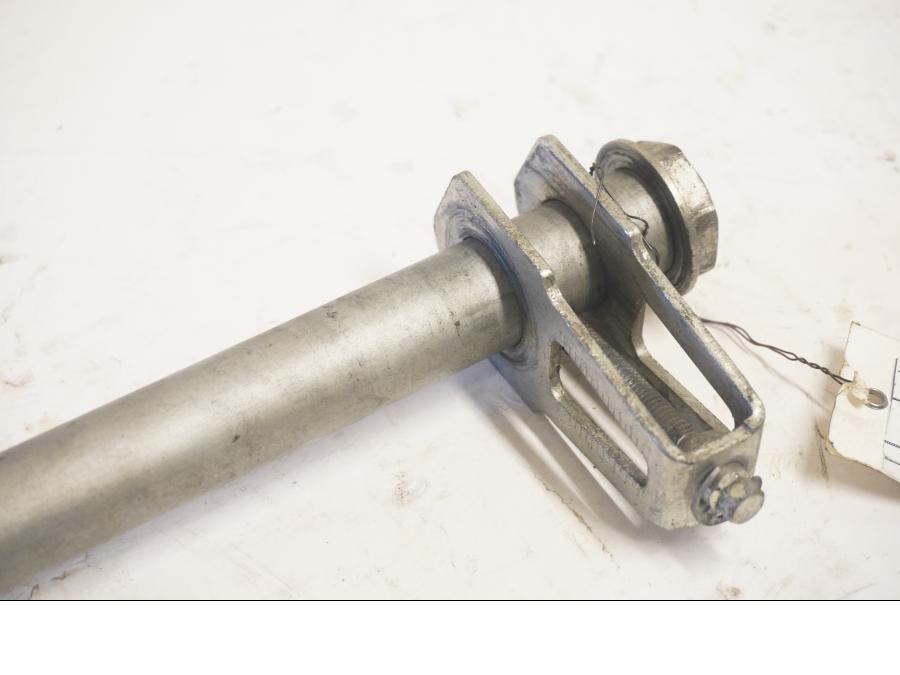 Höger sida på Axel från en Ducati Scrambler 800 -2016 motorcykel.