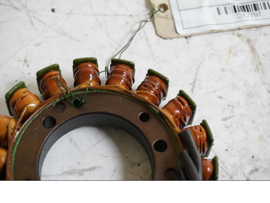 Baksidan pÄ Generator frÄn en Suzuki LS 650 -1996 motorcykel.