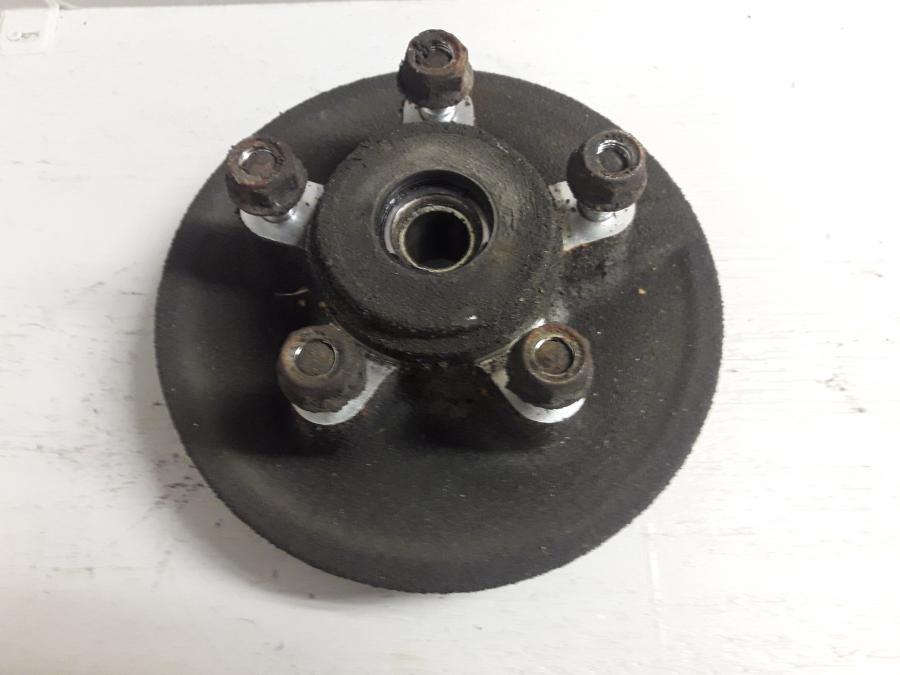 Framsidan på Drevfäste från en Honda CBR 1000 F -1999 motorcykel.