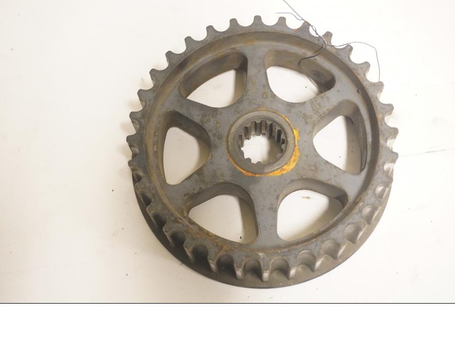 Höger sida på Remdrev från en Kawasaki VN 900 -2007 motorcykel.