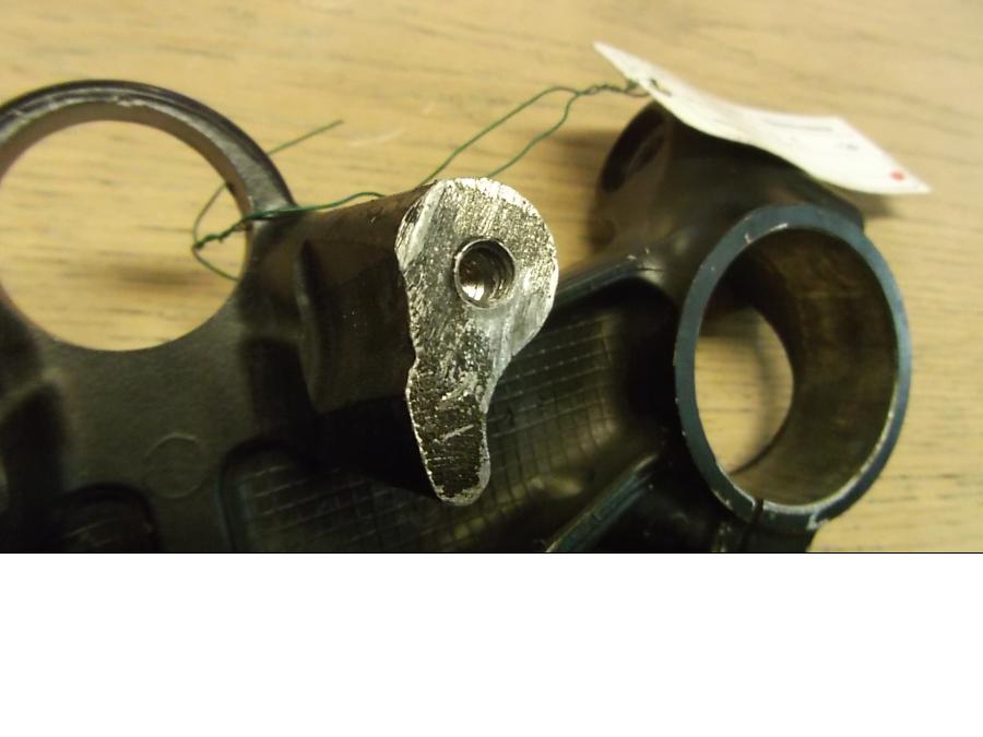 Vänster sida på Gaffelkrona från en Kawasaki ZX-12R -2000 motorcykel.