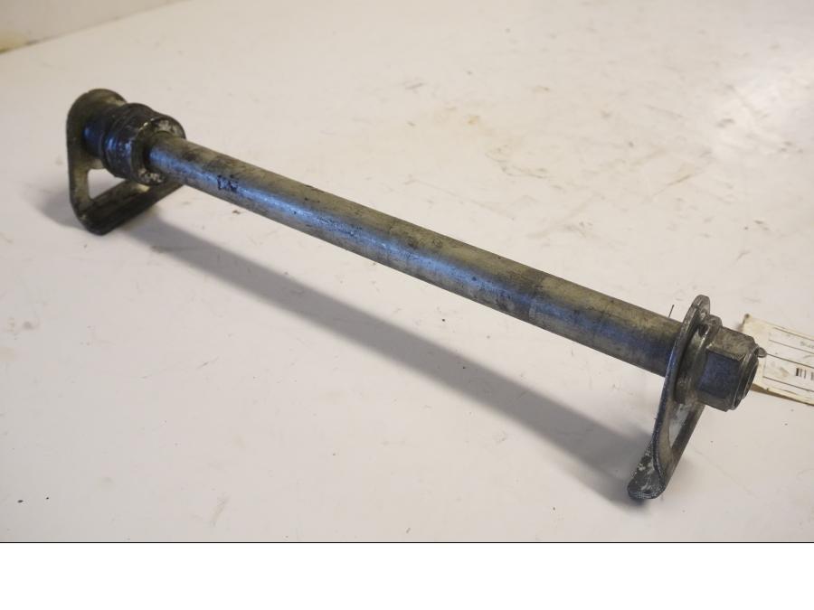 Framsidan på Axel från en Suzuki SV 650 -2003 motorcykel.