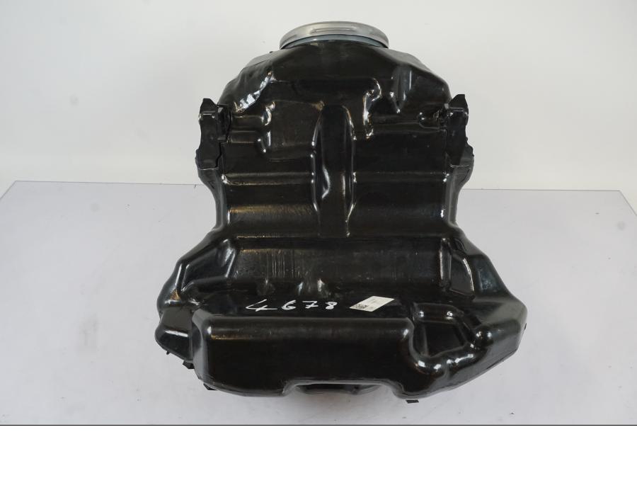 Extrabild1 på Bensintank från en BMW S 1000 XR -2019 motorcykel.