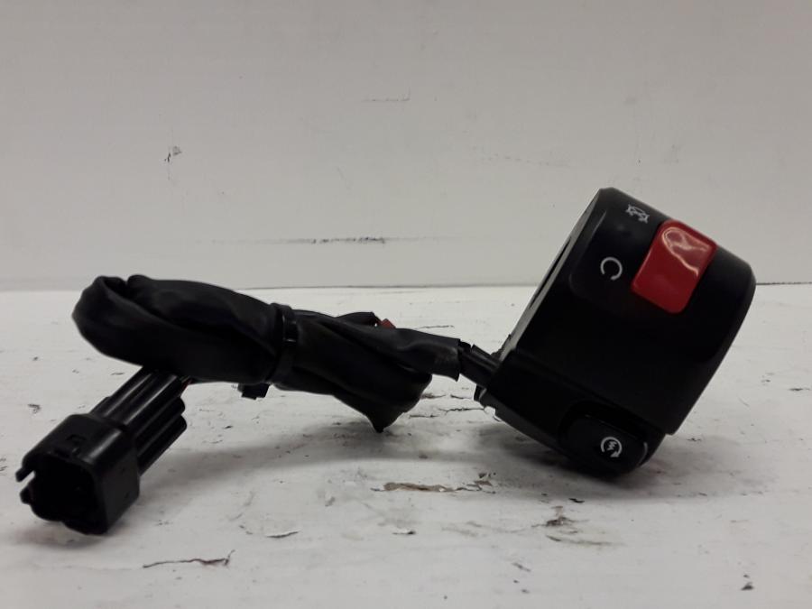 Framsidan på Styrelreglage från en Kawasaki ER-6N -2015 motorcykel.