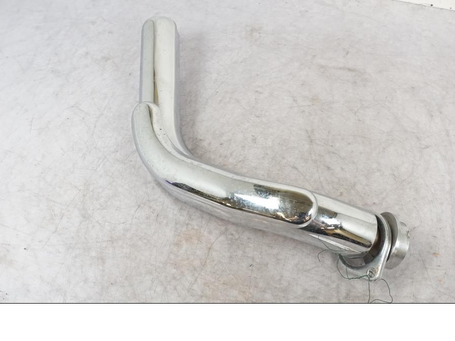 Höger sida på Grenrör från en Yamaha XV 1600 -1999 motorcykel.