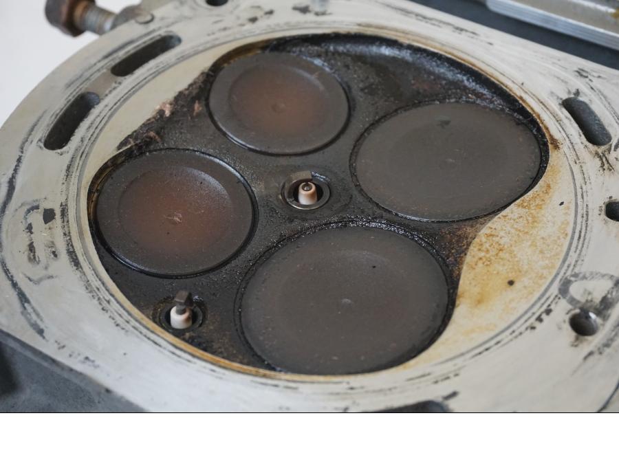 Extrabild1 pÄ Topplock frÄn en KTM 1190 Adventure -2015 motorcykel.