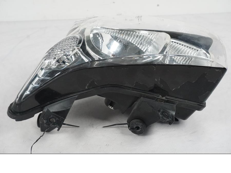 Snett uppifrån på Strålkastare från en Kawasaki ER-6N ABS -2010 motorcykel.