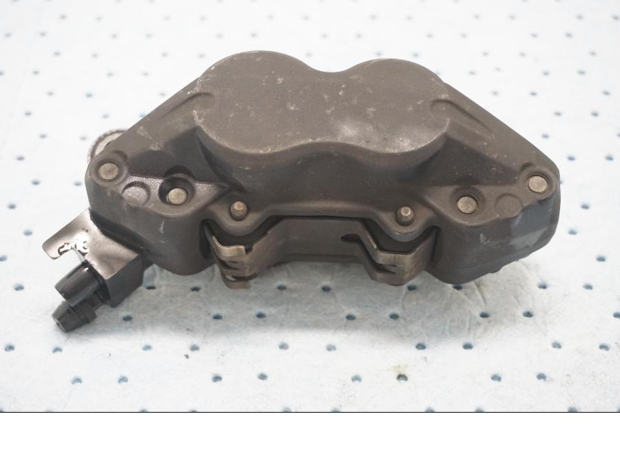 Höger sida på Bromsok från en BMW F 800 ST -2007 motorcykel.