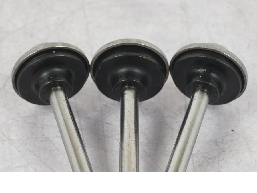 Snett uppifrån på Skruv / Mutter etc från en BMW R 1200 GS -2018 motorcykel.