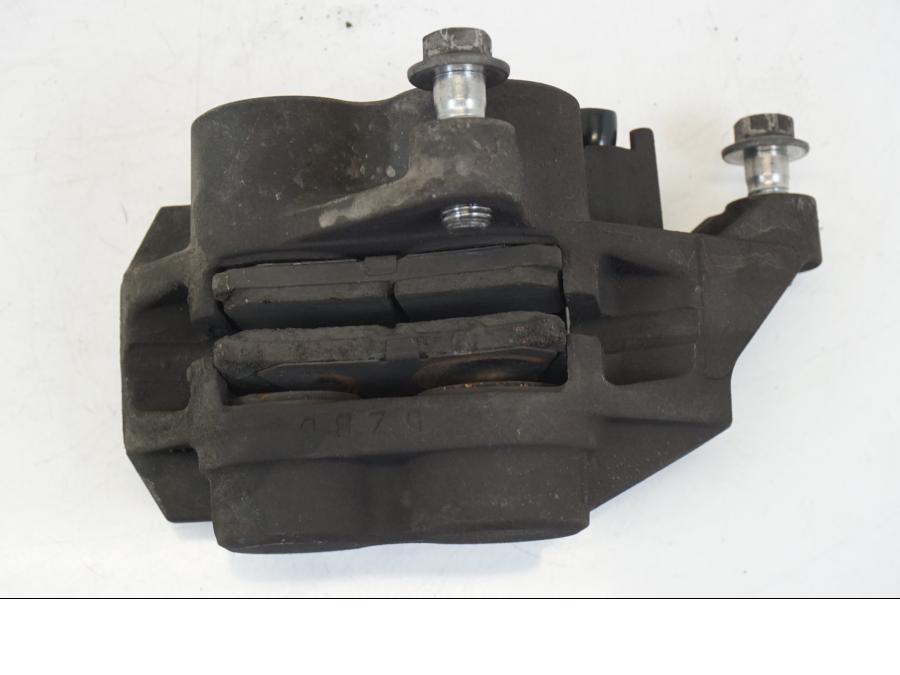 Snett nerifrån på Bromsok från en Yamaha XSR 700 -2016 motorcykel.