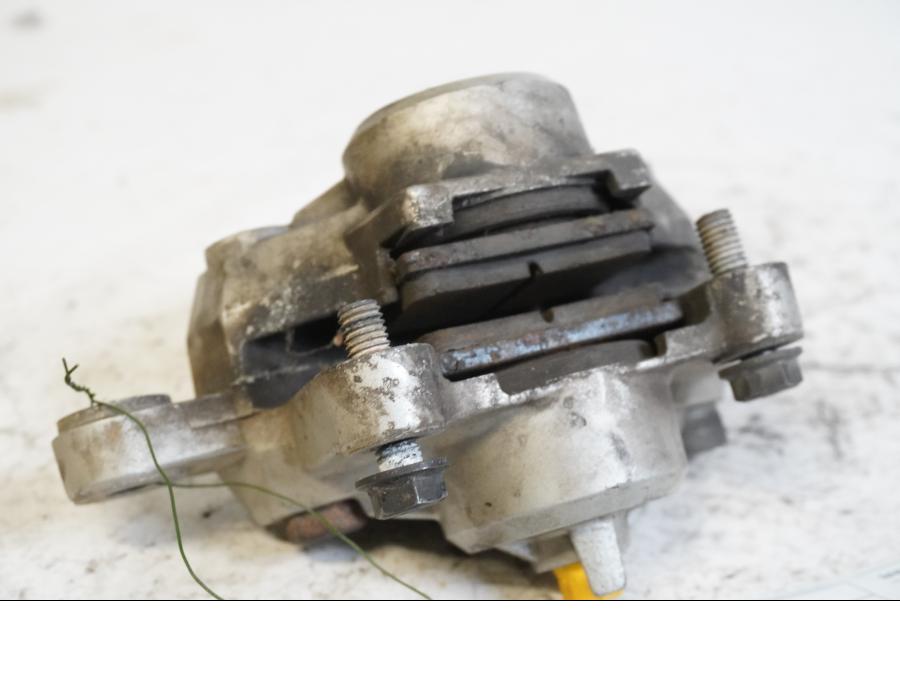 Höger sida på Bromsok från en Suzuki GSX 400 -1983 motorcykel.