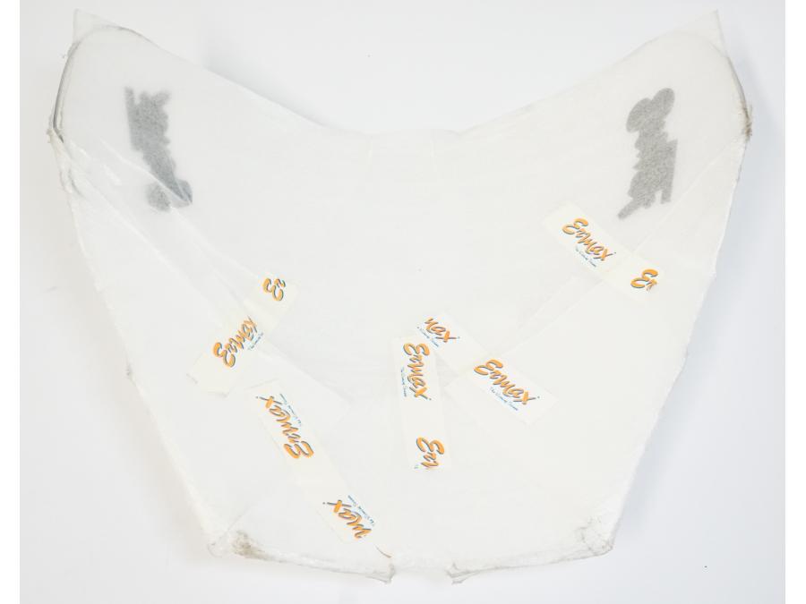 Snett nerifrån på Vindruta från en Honda CBR 600 RR -2000 motorcykel.