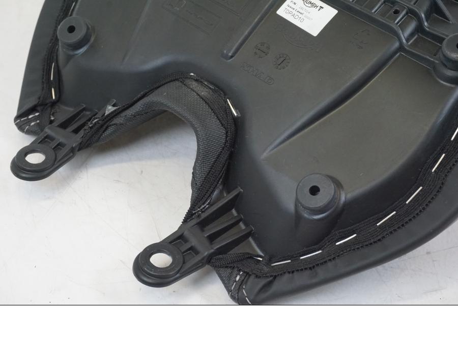 Extrabild3 på Sadel från en Triumph Speed Triple -2021 motorcykel.