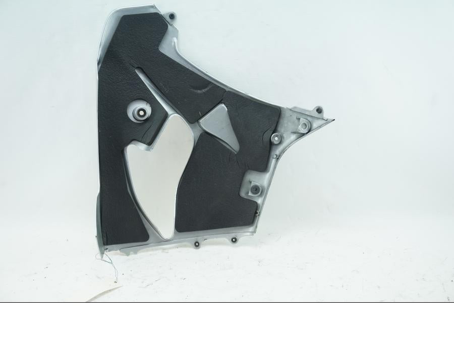 Baksidan på Sidkåpa från en Kawasaki ZX-9R -1994 motorcykel.