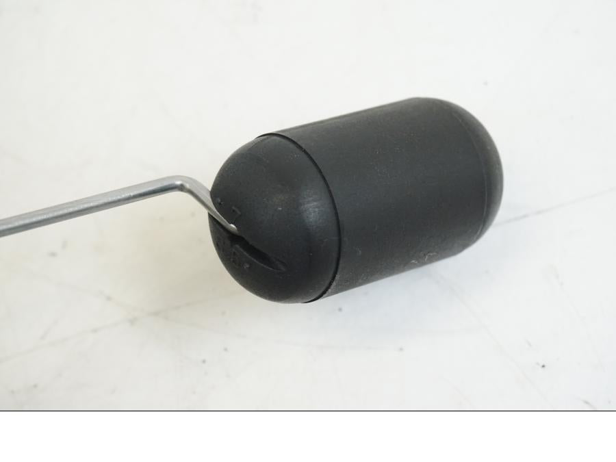 Extrabild1 på Bensinmätare från en Honda ST 1300 -2002 motorcykel.