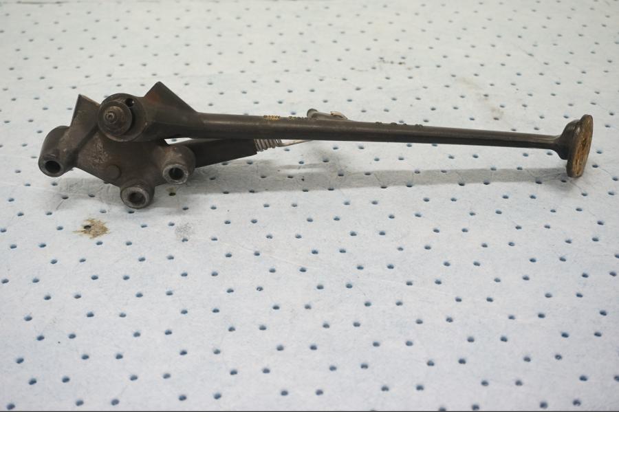 Baksidan på Sidostöd från en BMW F 800 ST -2007 motorcykel.